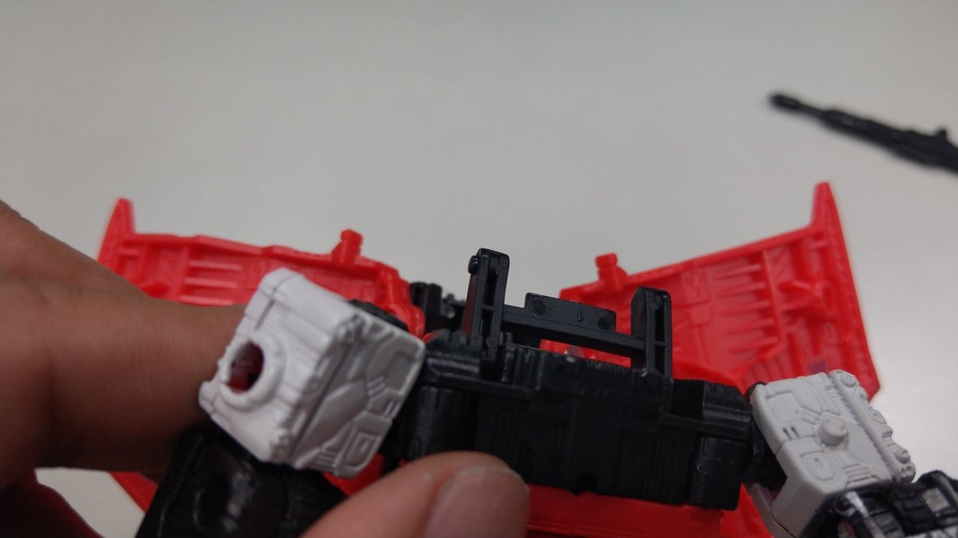 Transformers Generation Selects Red Wing In Hand Images  (18 of 26)